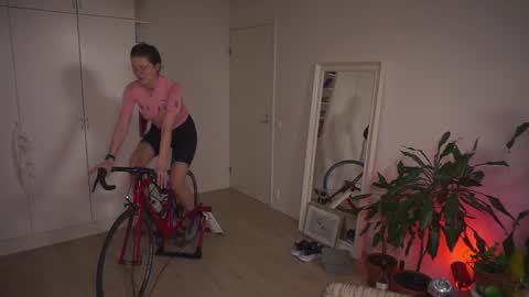 Snapshot of kinkyorange_ chatting on December 22, 3:44 pm Mary the Soulmate online show from December 22, 3:44 pm