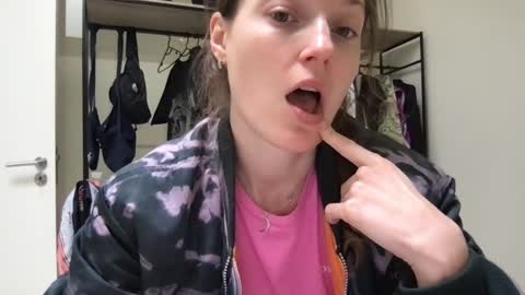 Snapshot of kinkyorange_ chatting on January 24, 11:59 am Mary the Soulmate online show from January 24, 11:59 am