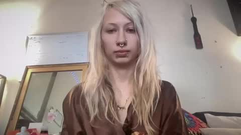 Snapshot of kinkypinky415 chatting on January 1, 10:46 pm Kinky Pinky online show from January 1, 10:46 pm