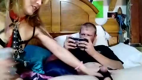 Snapshot of kinkyteam6969 chatting on October 31, 9:32 am kinkyteam6969 online show from October 31, 9:32 am