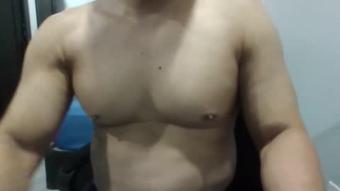 Snapshot of kinkytony1 chatting on September 26, 12:58 am kinkytony1 online show from September 26, 12:58 am