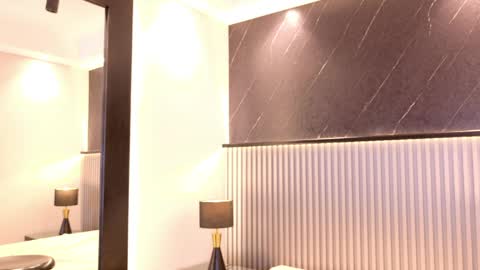  CALL ME KINSLEY  online show from April 9, 6:19 am