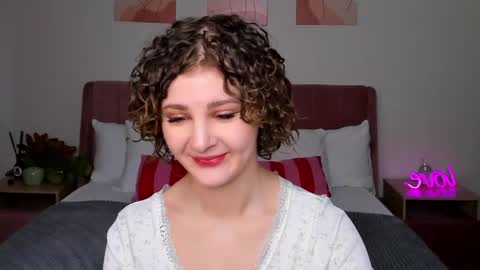 Snapshot of kira_fluffy chatting on May 26, 12:17 am Kira online show from May 26, 12:17 am