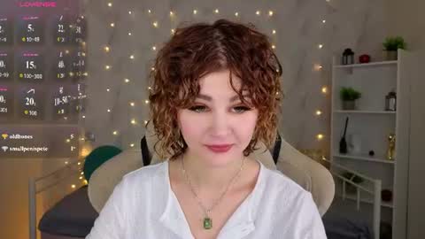 Snapshot of kira_fluffy chatting on July 10, 12:15 am Kira online show from July 10, 12:15 am