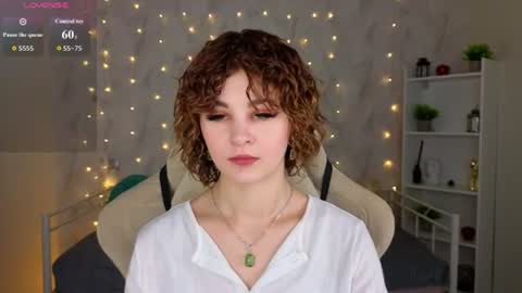 Snapshot of kira_fluffy chatting on July 11, 6:05 am Kira online show from July 11, 6:05 am