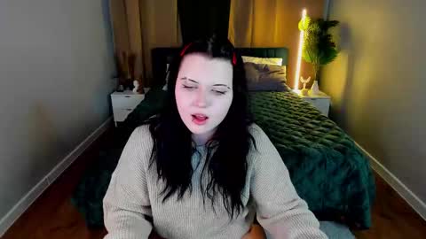 Snapshot of kira_g0ld chatting on February 18, 1:23 am kira online show from February 18, 1:23 am