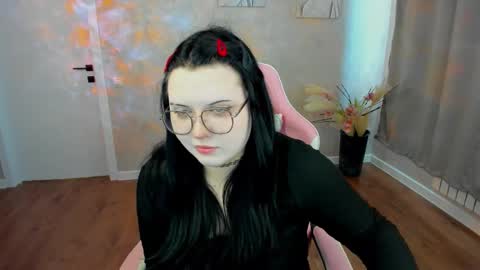 kira online show from March 22, 1:31 am