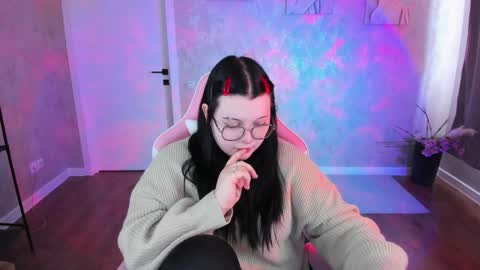 kira online show from April 9, 1:38 am