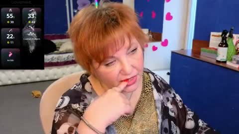 Kira Kennet online show from April 9, 11:15 am