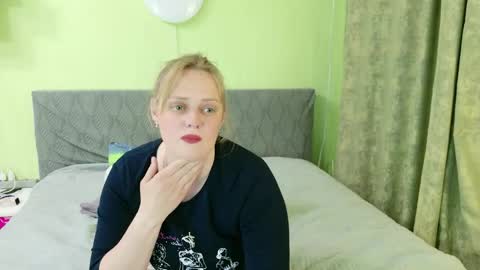 Kira online show from May 22, 11:38 am