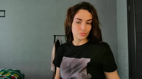 Kira love1 online show from April 8, 9:31 am