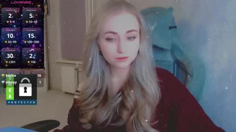 Snapshot of kira_love_sleep chatting on February 3, 4:56 pm you know thumb up me please its important online show from February 3, 4:56 pm