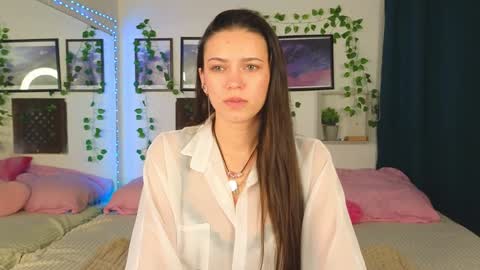 Snapshot of kira_low chatting on January 8, 7:03 pm Kira online show from January 8, 7:03 pm