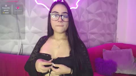 Snapshot of kira_moon_01 chatting on October 22, 7:57 pm kira_moon_01 online show from October 22, 7:57 pm