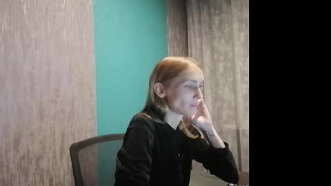 Snapshot of kira_morekiss chatting on October 25, 6:02 pm kira_morekiss online show from October 25, 6:02 pm