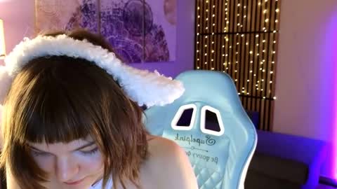 Snapshot of kira_naughtly chatting on May 11, 1:06 pm kira_naughtly online show from May 11, 1:06 pm