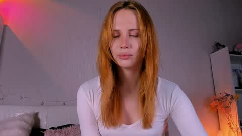 Snapshot of kira_sunrise chatting on April 27, 4:21 am Kira online show from April 27, 4:21 am