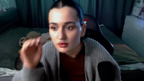 Snapshot of kira_yammy chatting on February 12, 11:00 pm Kira follow me online show from February 12, 11:00 pm