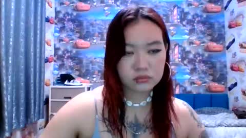 Snapshot of kiradrip chatting on November 4, 6:18 pm Kira online show from November 4, 6:18 pm