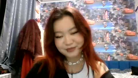 Snapshot of kiradrip chatting on December 2, 6:47 pm Kira online show from December 2, 6:47 pm