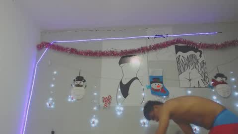 Snapshot of kirah_69 chatting on December 30, 12:20 pm kirah_69 online show from December 30, 12:20 pm