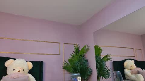 Snapshot of kirrawhite chatting on January 18, 5:17 pm Kirra online show from January 18, 5:17 pm