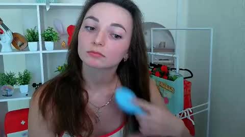 Snapshot of kiss_shy chatting on July 3, 1:06 pm Valeria online show from July 3, 1:06 pm