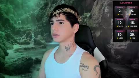 kiss_whitee online show from March 19, 12:31 pm