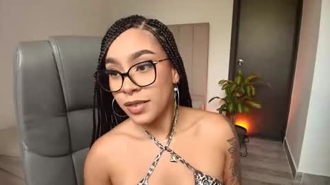 Snapshot of kisscocoaxo chatting on May 22, 9:09 pm cocoa online show from May 22, 9:09 pm