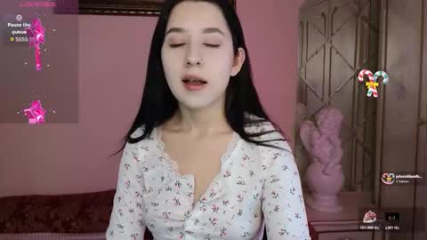 Snapshot of kisses_eva chatting on February 4, 4:51 am Hot Eva online show from February 4, 4:51 am