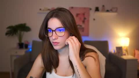 Sisi online show from February 11, 2:44 pm