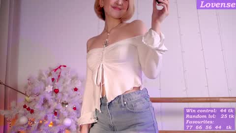 Snapshot of kisskiss_muah chatting on January 24, 2:51 pm Kate online show from January 24, 2:51 pm