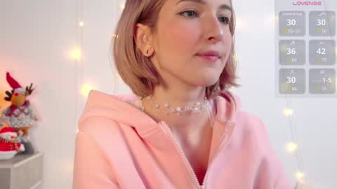 Snapshot of kisskiss_muah chatting on February 8, 2:05 pm Kate online show from February 8, 2:05 pm