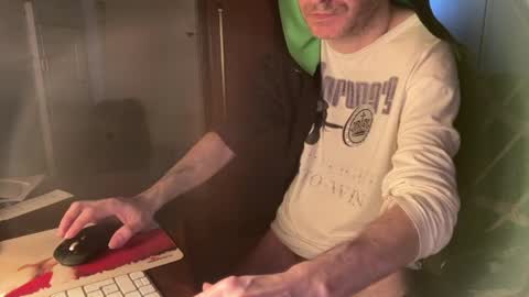 kissofbanned1983 online show from April 3, 3:21 pm