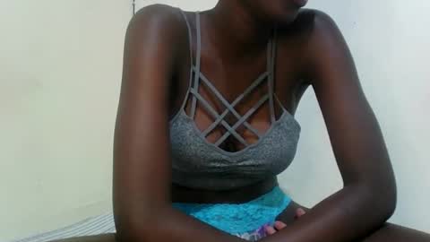 kissybabe01 online show from December 5, 10:24 am