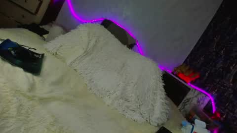 Snapshot of kit_fkn_kat chatting on July 28, 8:45 pm kat online show from July 28, 8:45 pm