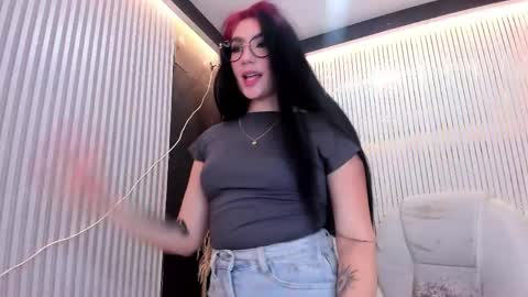 Snapshot of kitanna_1 chatting on May 22, 10:15 pm kitanna_1 online show from May 22, 10:15 pm