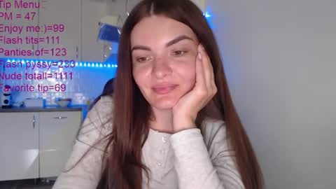Snapshot of kitcatheaven4u chatting on June 21, 11:02 am Im Amaia Everyone Merry Christmas online show from June 21, 11:02 am