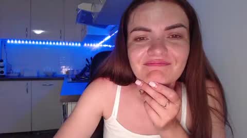 Snapshot of kitcatheaven4u chatting on July 2, 12:54 am Im Amaia Everyone Merry Christmas online show from July 2, 12:54 am