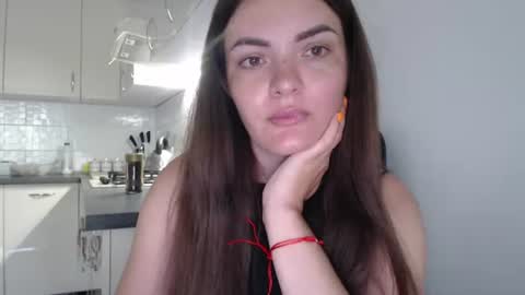 Snapshot of kitcatheaven4u chatting on July 6, 8:33 am Im Amaia Everyone Merry Christmas online show from July 6, 8:33 am