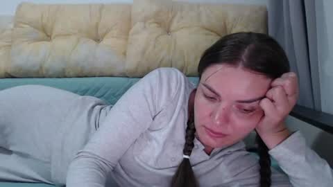 Snapshot of kitcatheaven4u chatting on July 13, 7:49 pm Im Amaia Everyone Merry Christmas online show from July 13, 7:49 pm