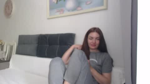 Snapshot of kitcatheaven4u chatting on July 25, 8:56 am Im Amaia Everyone Merry Christmas online show from July 25, 8:56 am