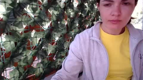 Snapshot of kitcatheaven4u chatting on July 28, 4:39 pm Im Amaia Everyone Merry Christmas online show from July 28, 4:39 pm
