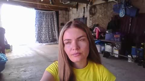 Snapshot of kitcatheaven4u chatting on July 31, 3:11 pm Im Amaia Everyone Merry Christmas online show from July 31, 3:11 pm