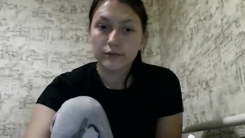 Snapshot of kiti_kitiss chatting on January 16, 5:44 pm kiti_kitiss online show from January 16, 5:44 pm