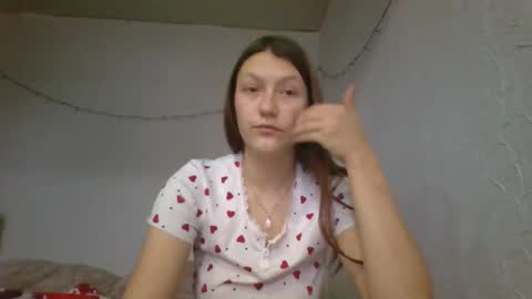 kiti_kitiss online show from January 9, 9:45 am
