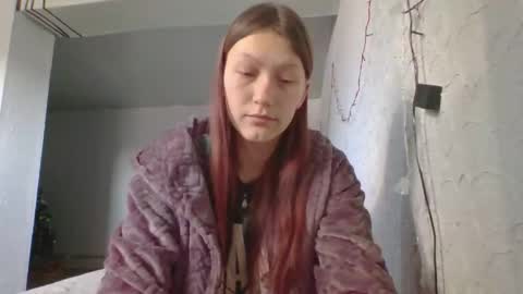 kiti_kitiss online show from February 1, 8:02 am
