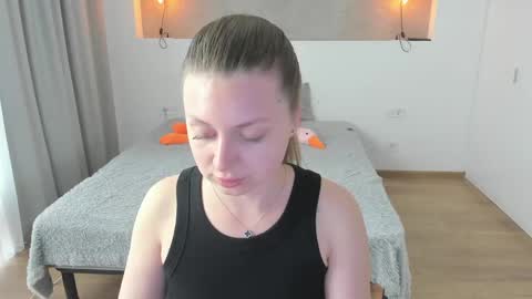 Snapshot of kitkatvel chatting on May 30, 5:59 am kitkatvel online show from May 30, 5:59 am
