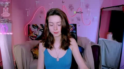 kitniss online show from May 24, 7:08 pm