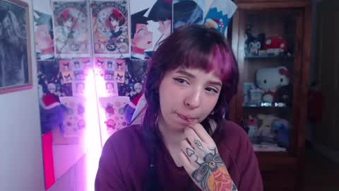 Snapshot of kitsunearineko chatting on December 7, 3:14 am Ari Keimiwrights  online show from December 7, 3:14 am